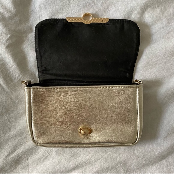 Gold Minimalist Shoulder Bag ✨ - Picture 5 of 5